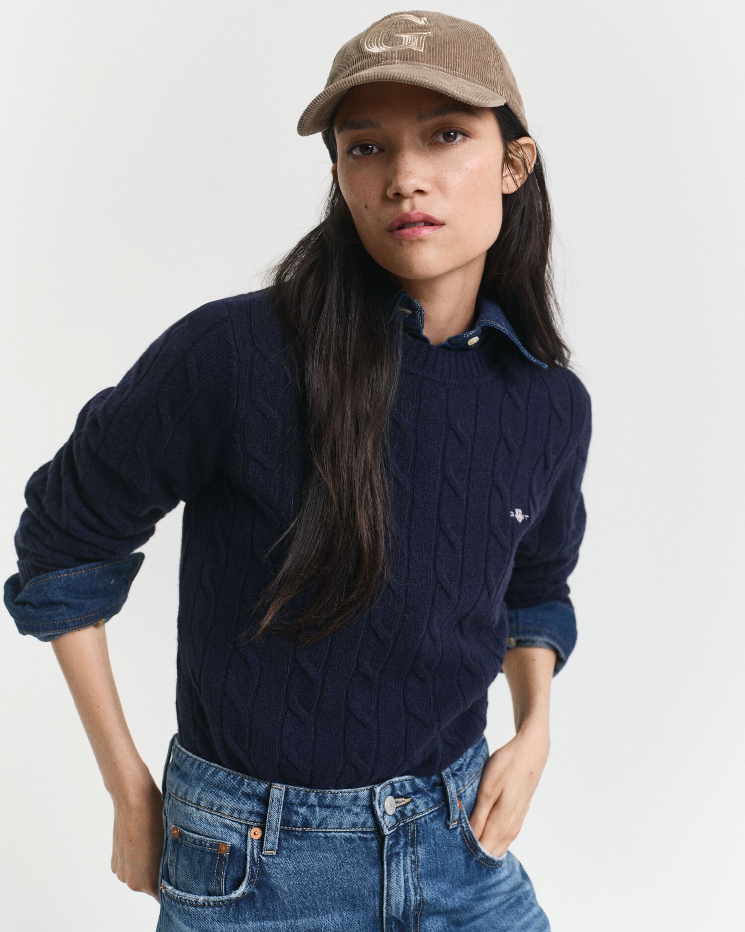 Camisola de malha entrançada de lã com decote redondo