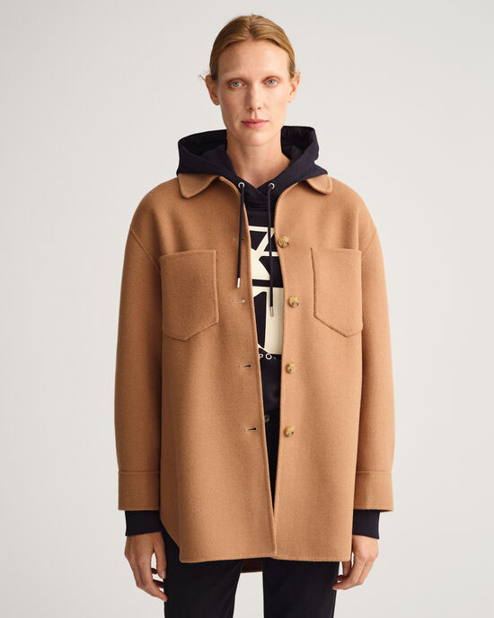 Casaco-camisa cosido à mão