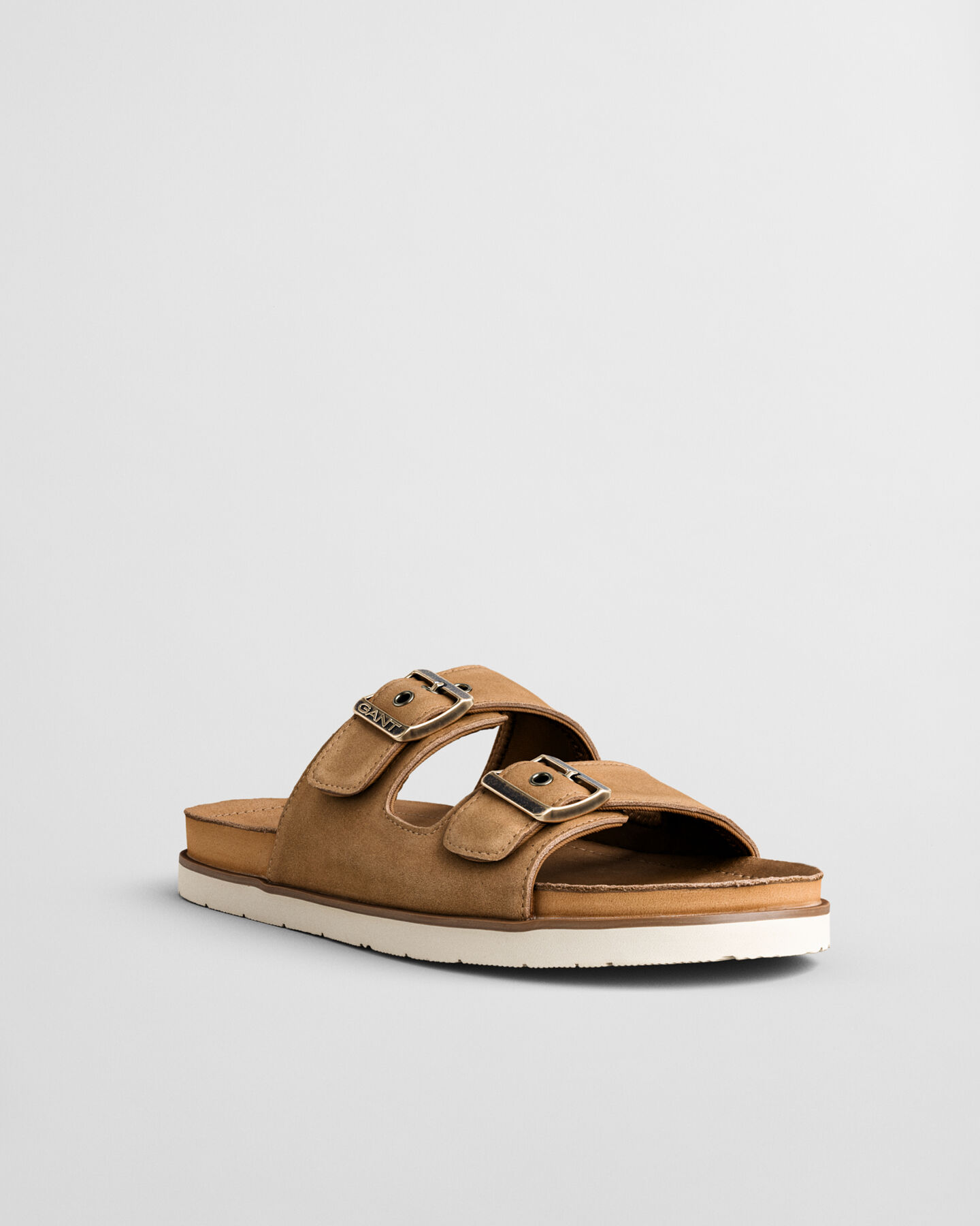 Sand&aacute;lias em camur&ccedil;a Fairfo