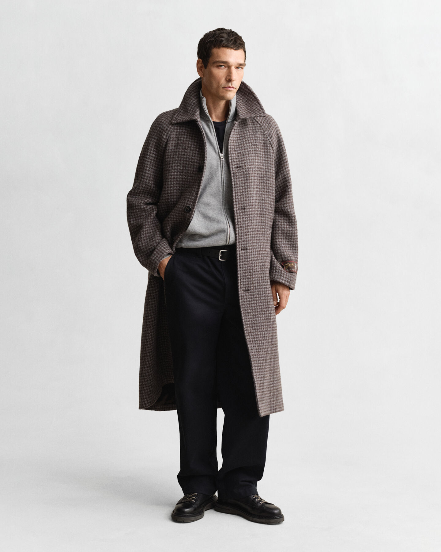 Sweatshirt com capuz e fecho de correr Shield