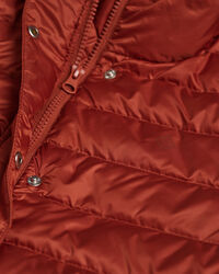 Blus&atilde;o de penas leve