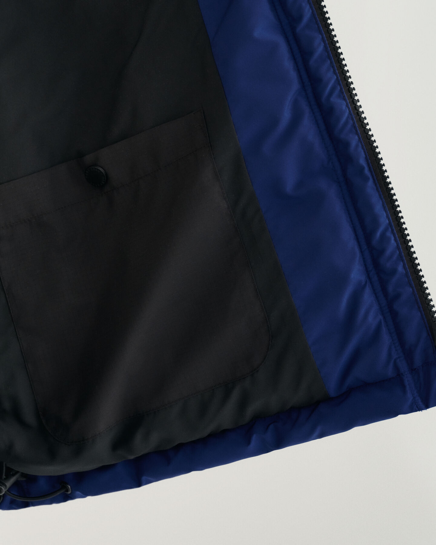 Blusão acolchoado com bloco de cor