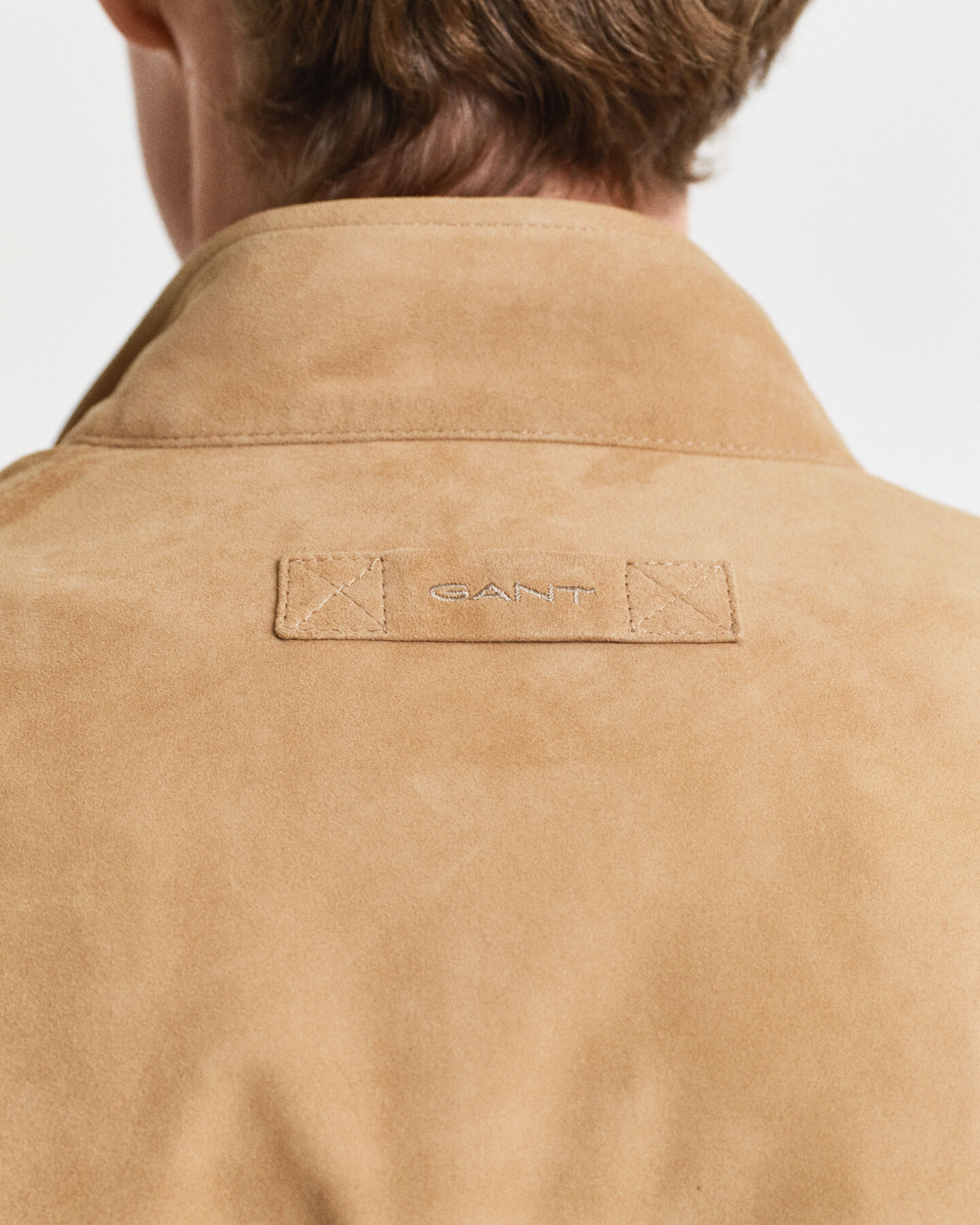 Casaco Harrington em camurça