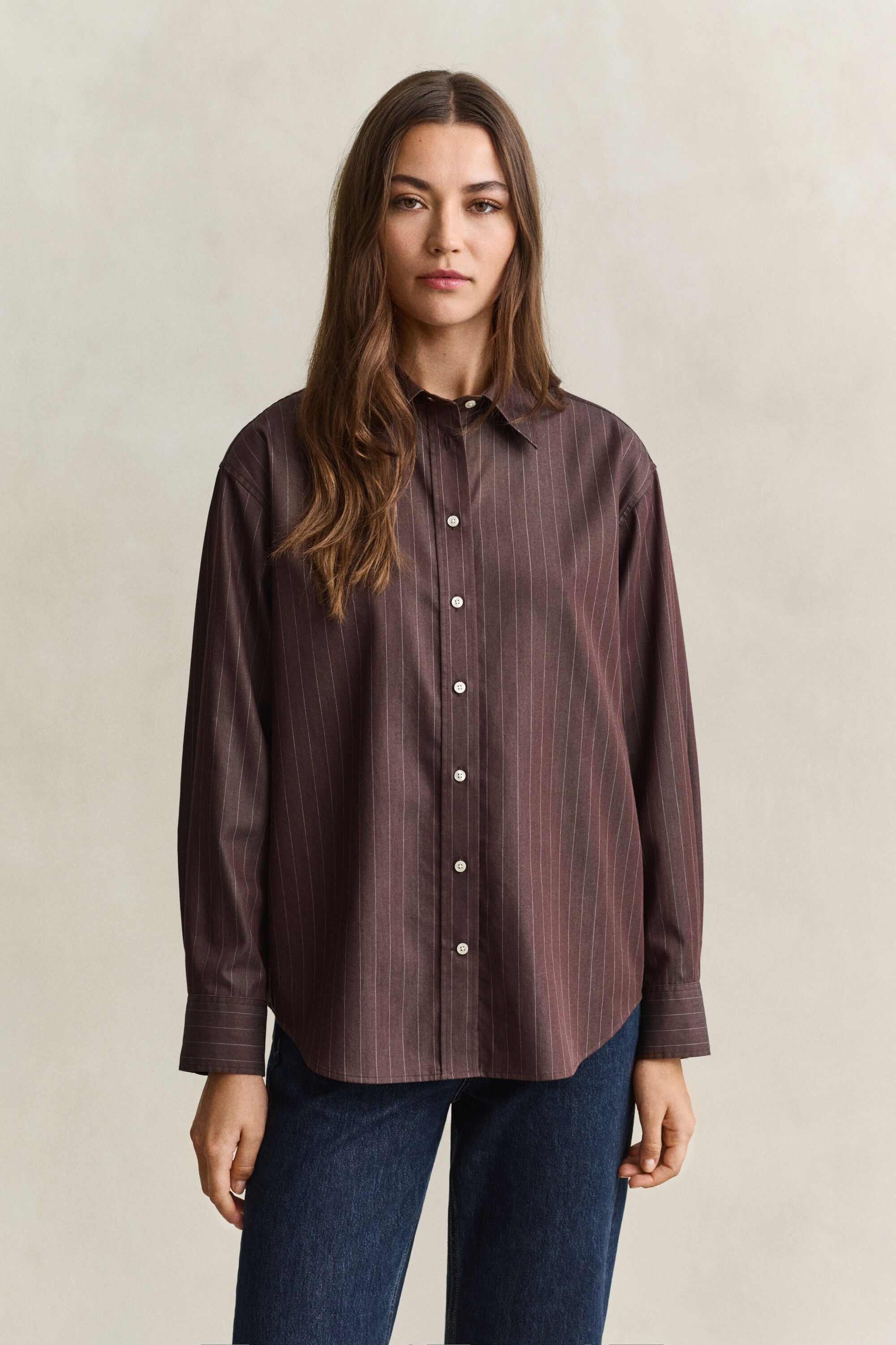 Camisa em popelina às riscas relaxed fit