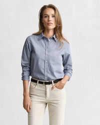 Camisa em popelina às riscas regular fit