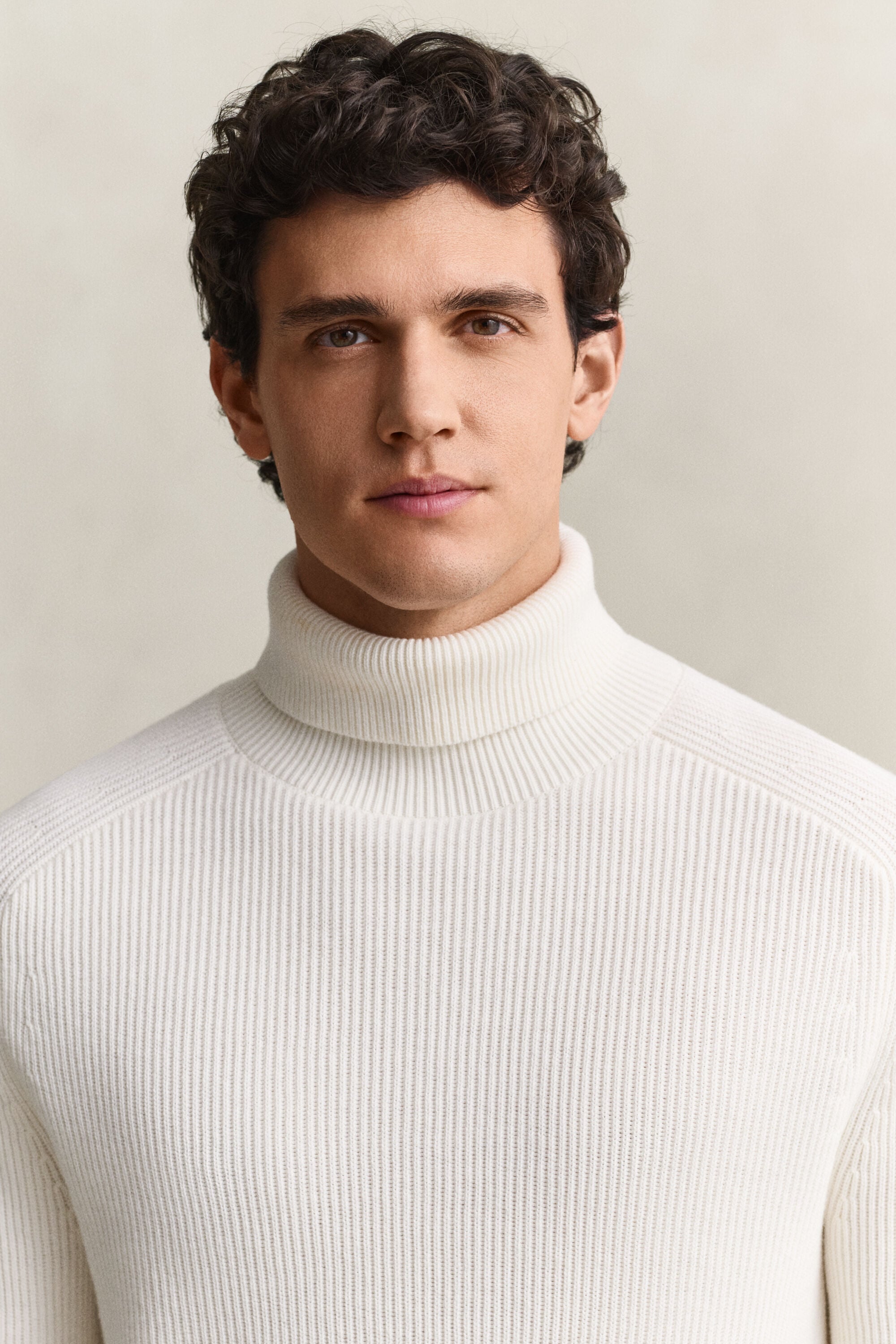 Camisola de gola alta em lã de merino e algodão