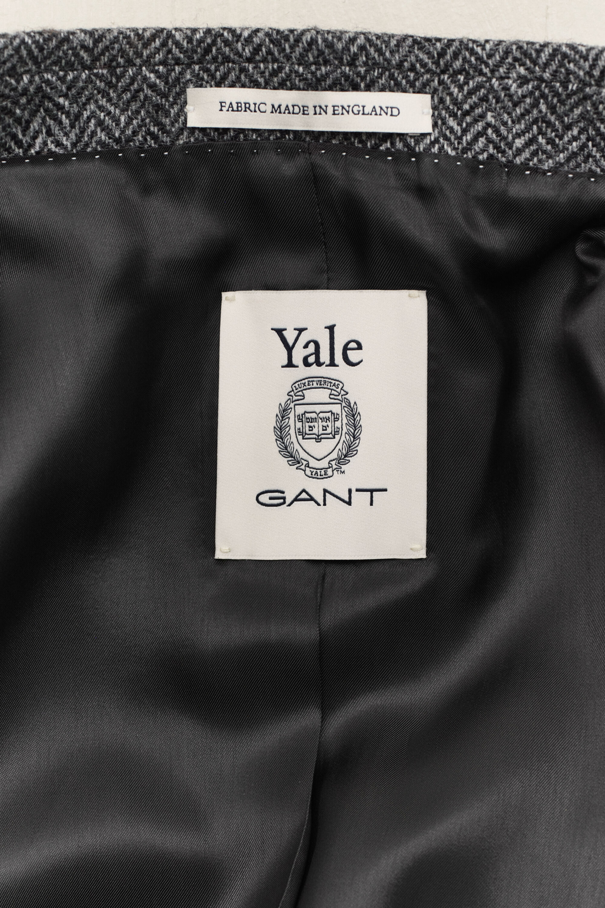 Blazer em tweed Gant x Yale