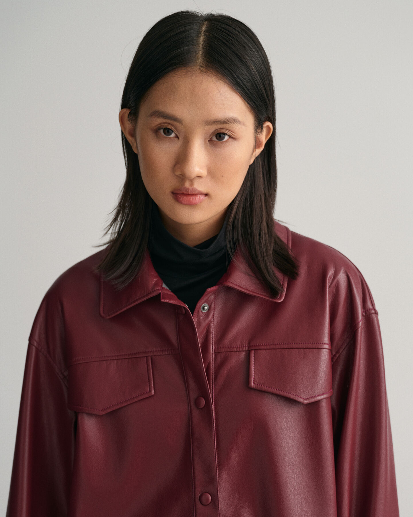 Sobrecamisa em pele sintética