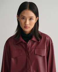 Sobrecamisa em pele sintética