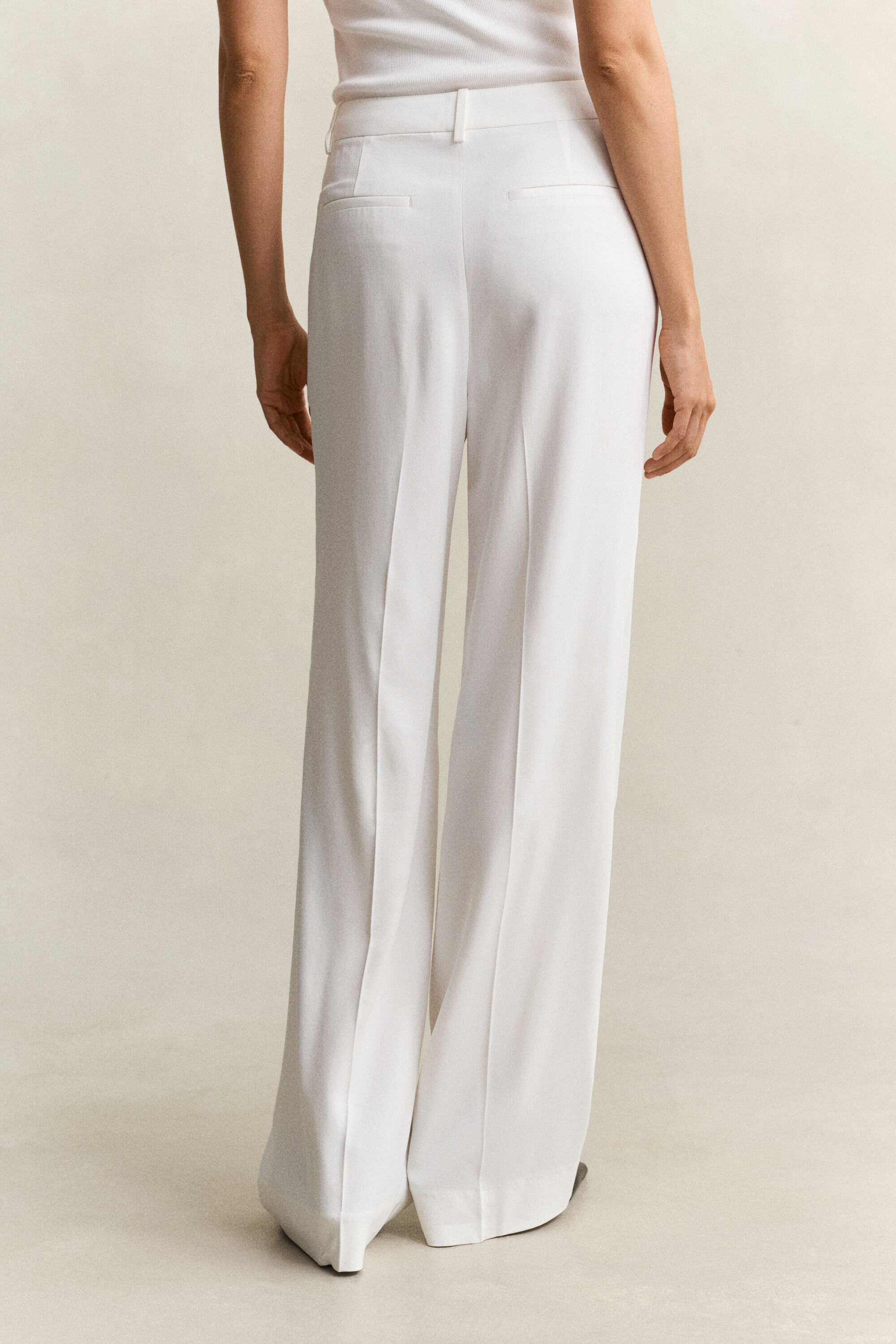 Calças formais em tecido crepe