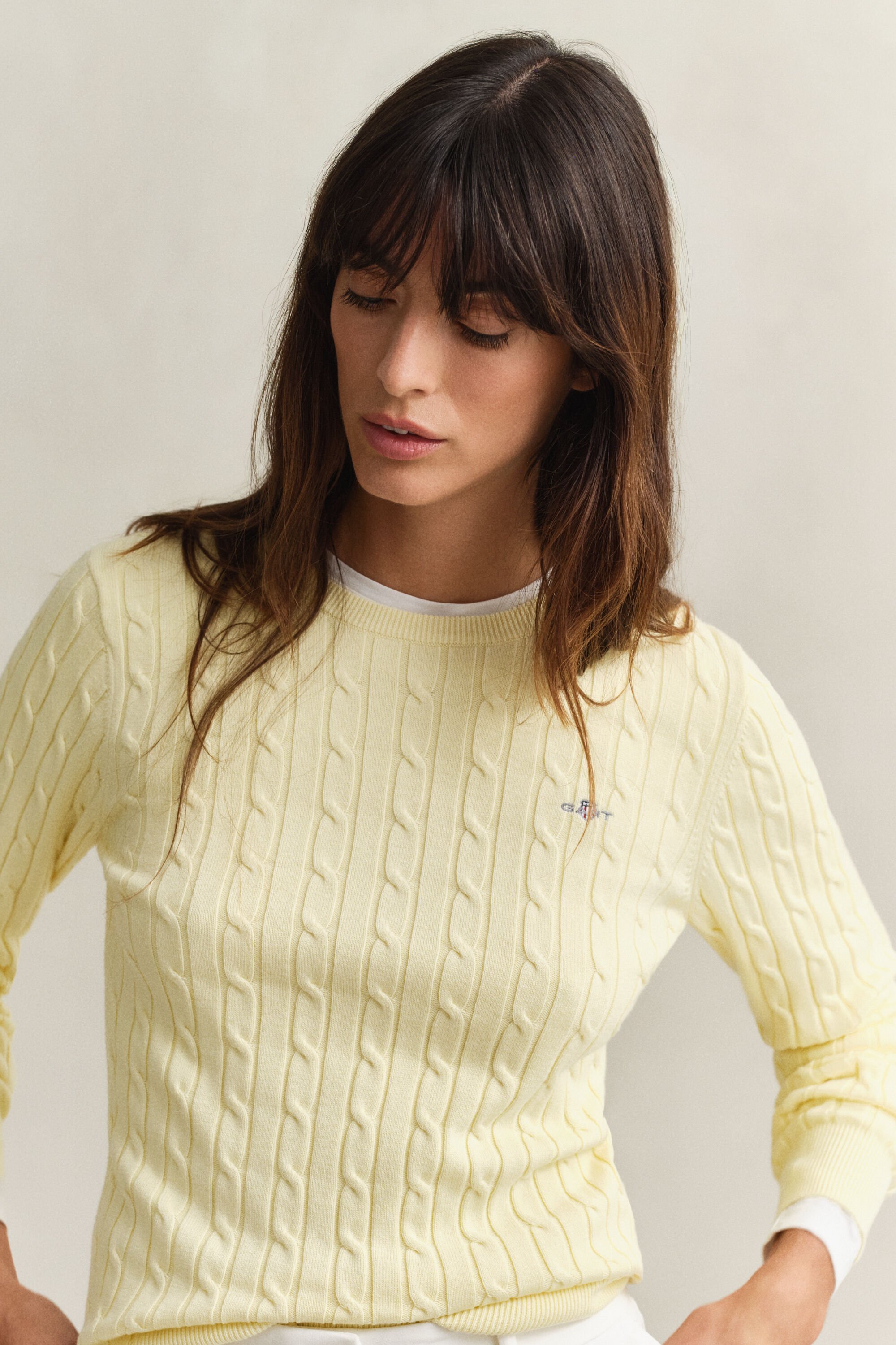 Camisola de malha entrançada com decote redondo