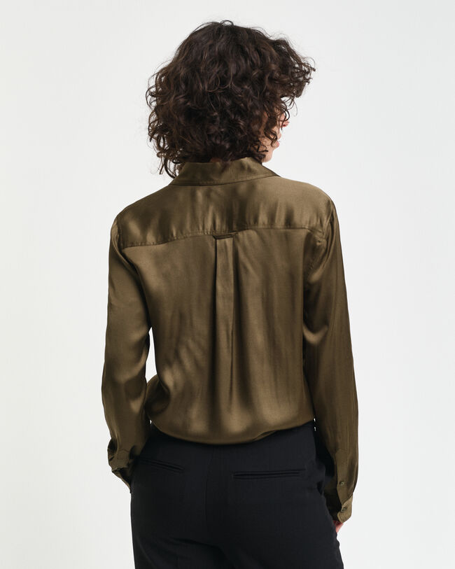 Camisa com bolsos regular fit