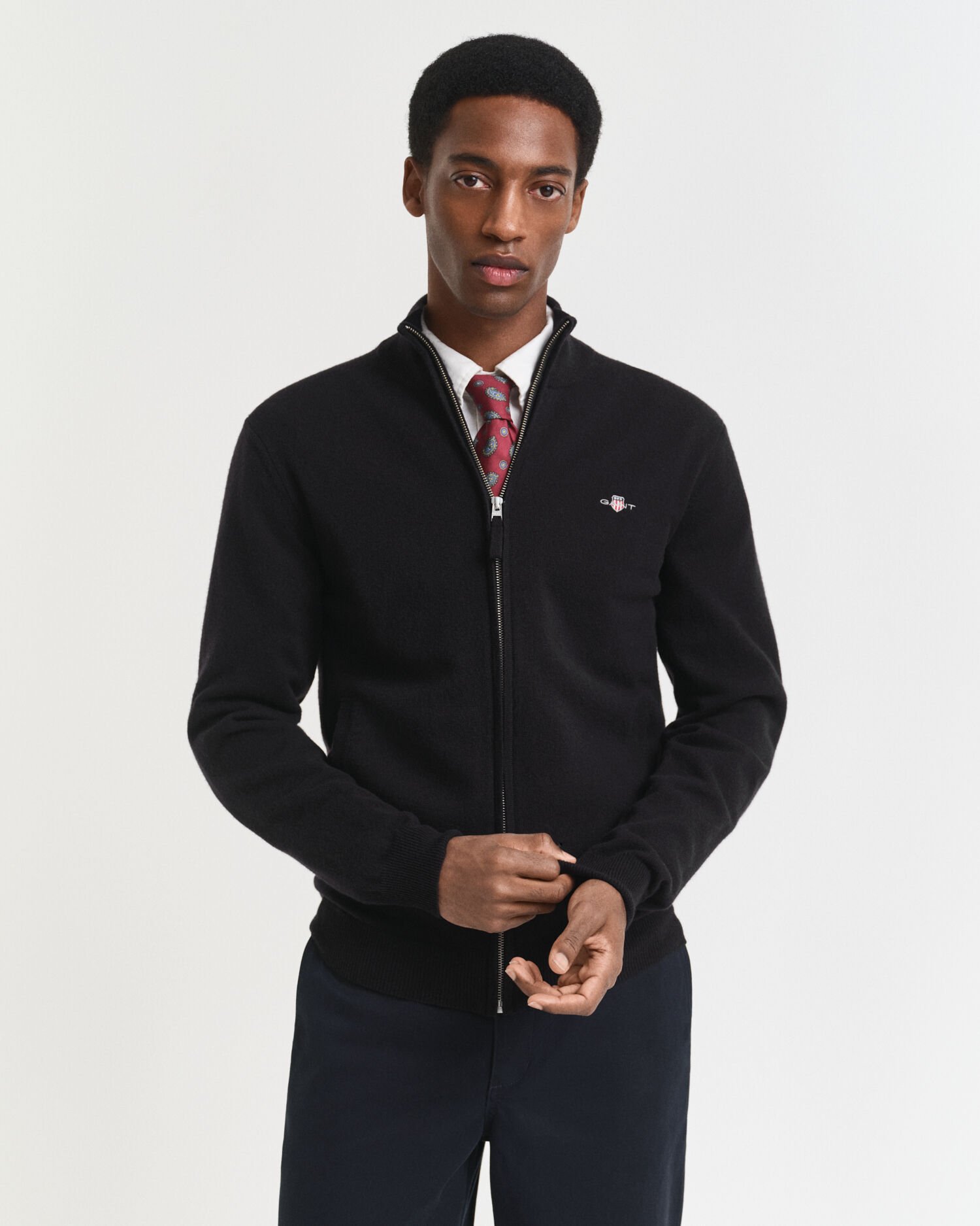 Casaco de malha com fecho em lã extrafina