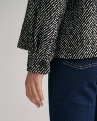 Casaco de lã curto com padrão