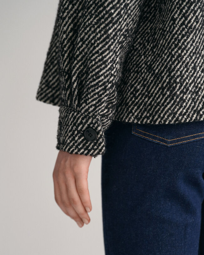 Casaco de lã curto com padrão