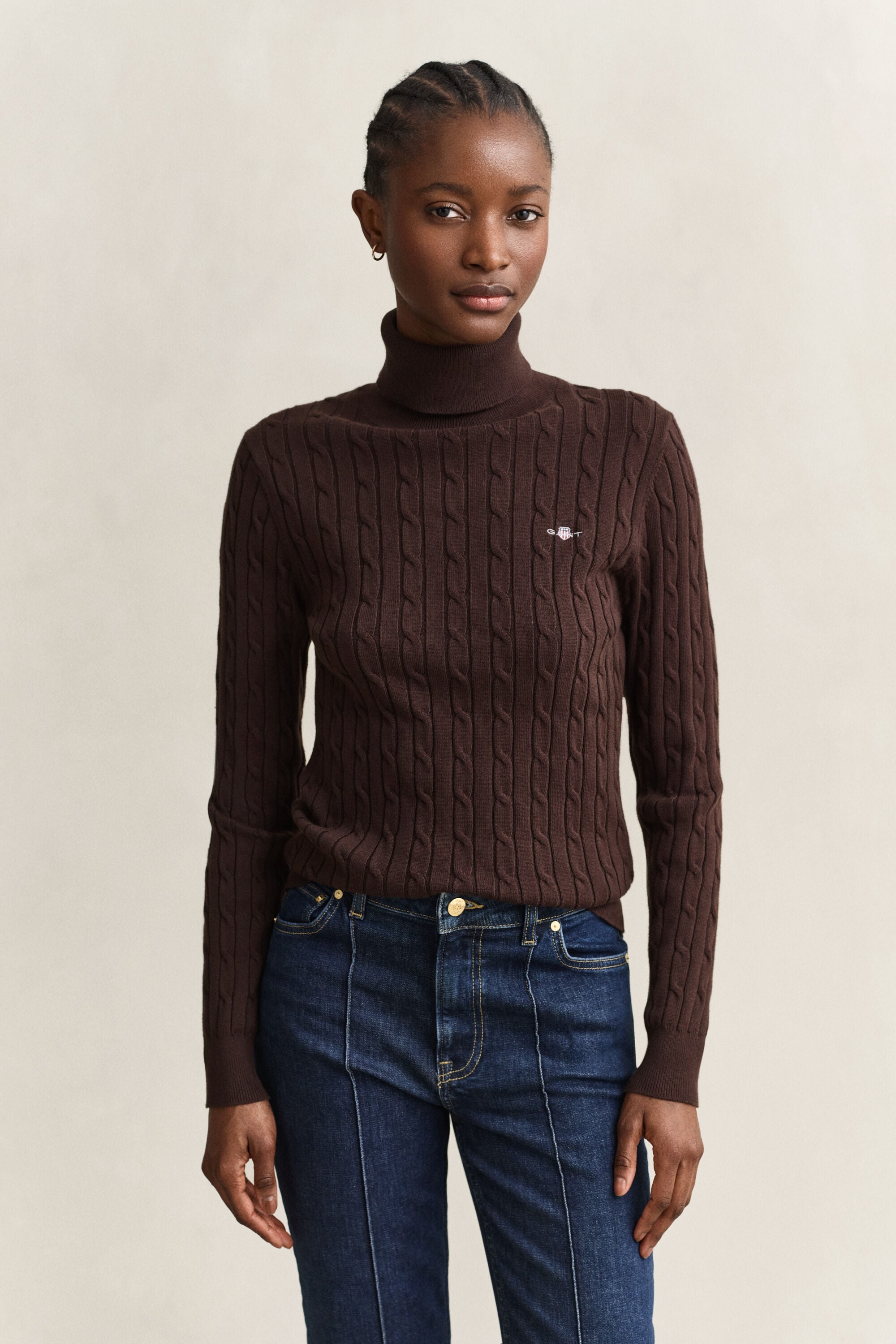 Camisola de gola alta em malha entrançada de algodão com elastano