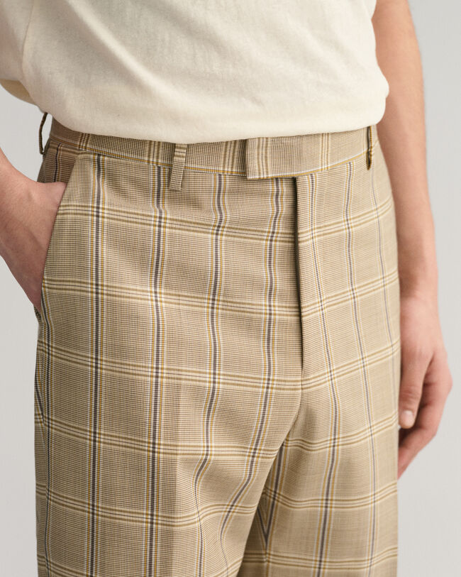 Calças formais com padrão de xadrez