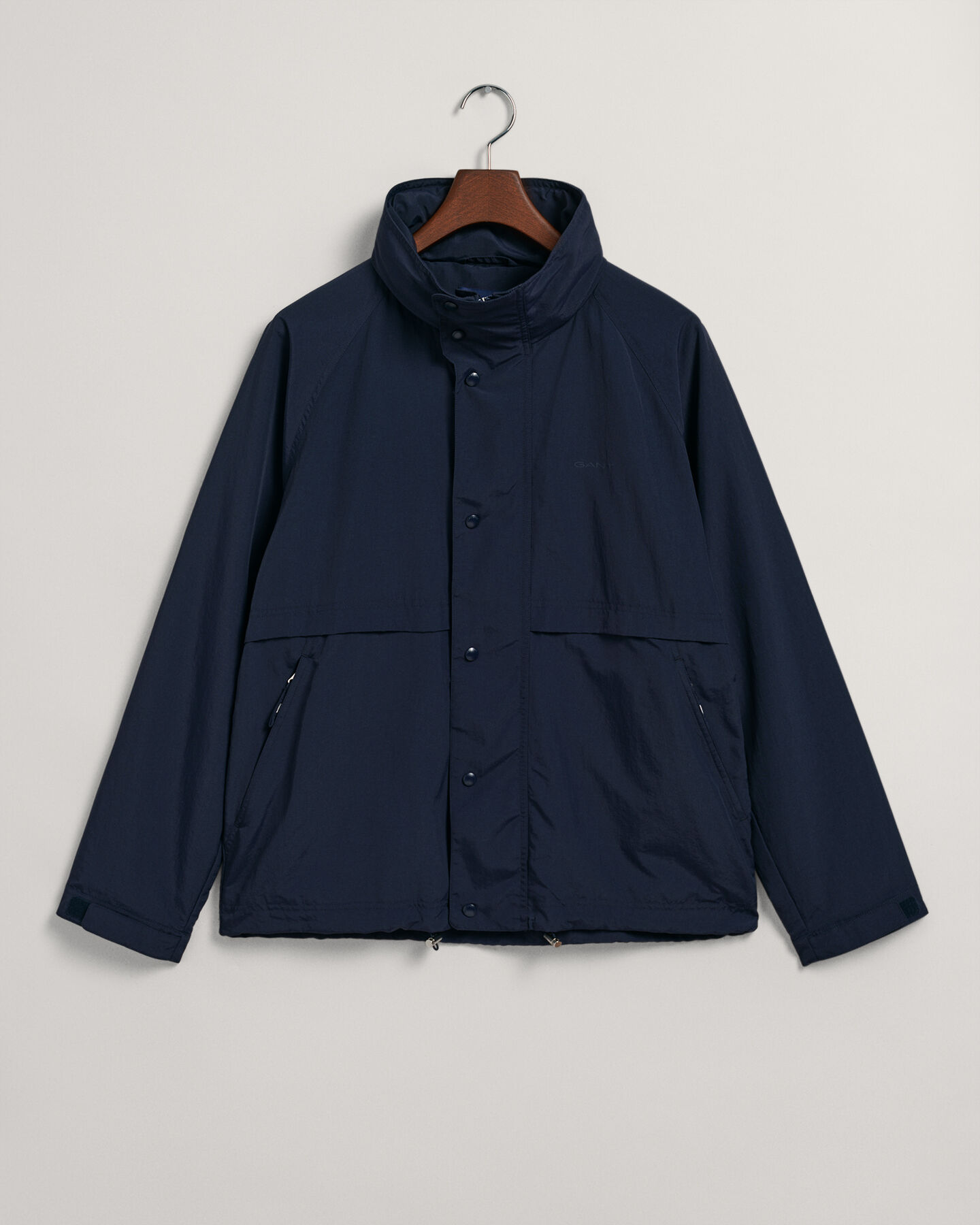 Casaco com mangas raglan