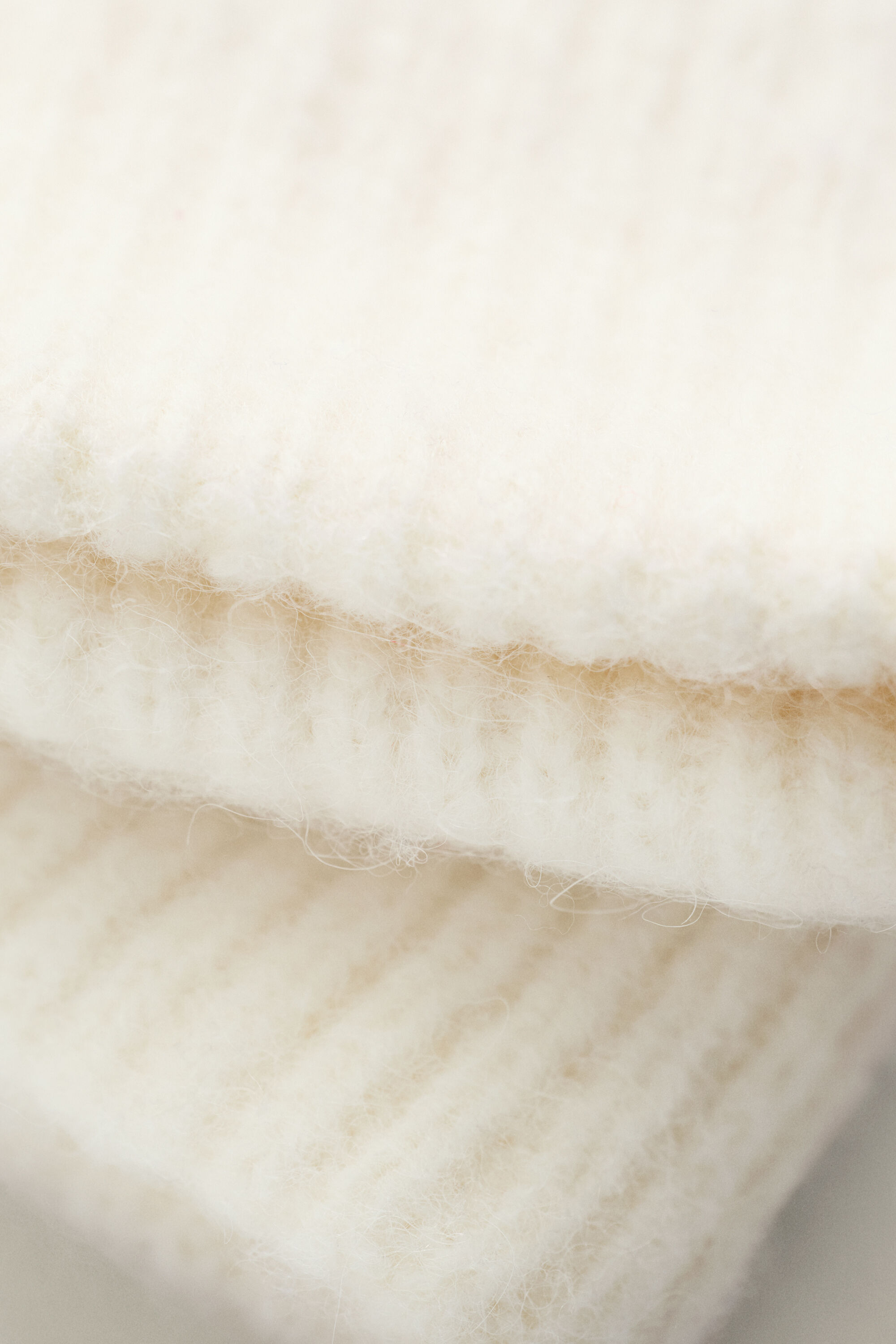 Gorro em mistura de lã com alpaca