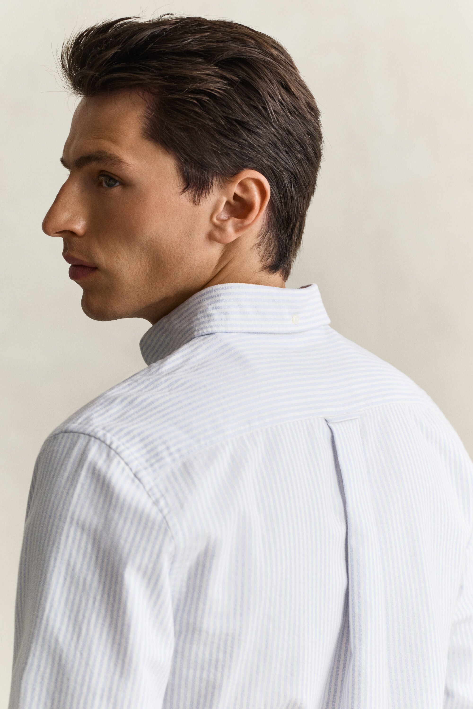 Camisa em algodão Oxford escovado às riscas