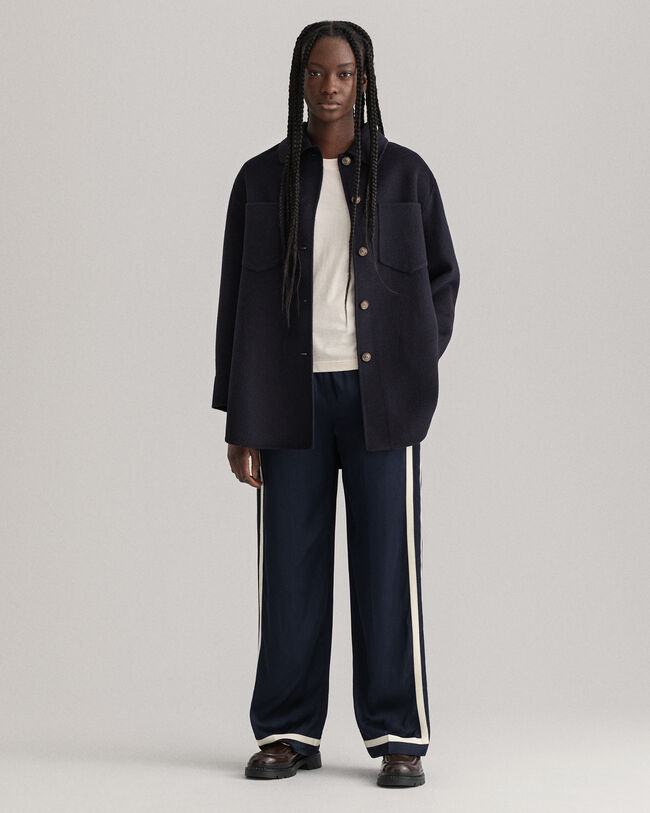 Casaco-camisa cosido &agrave; m&atilde;o