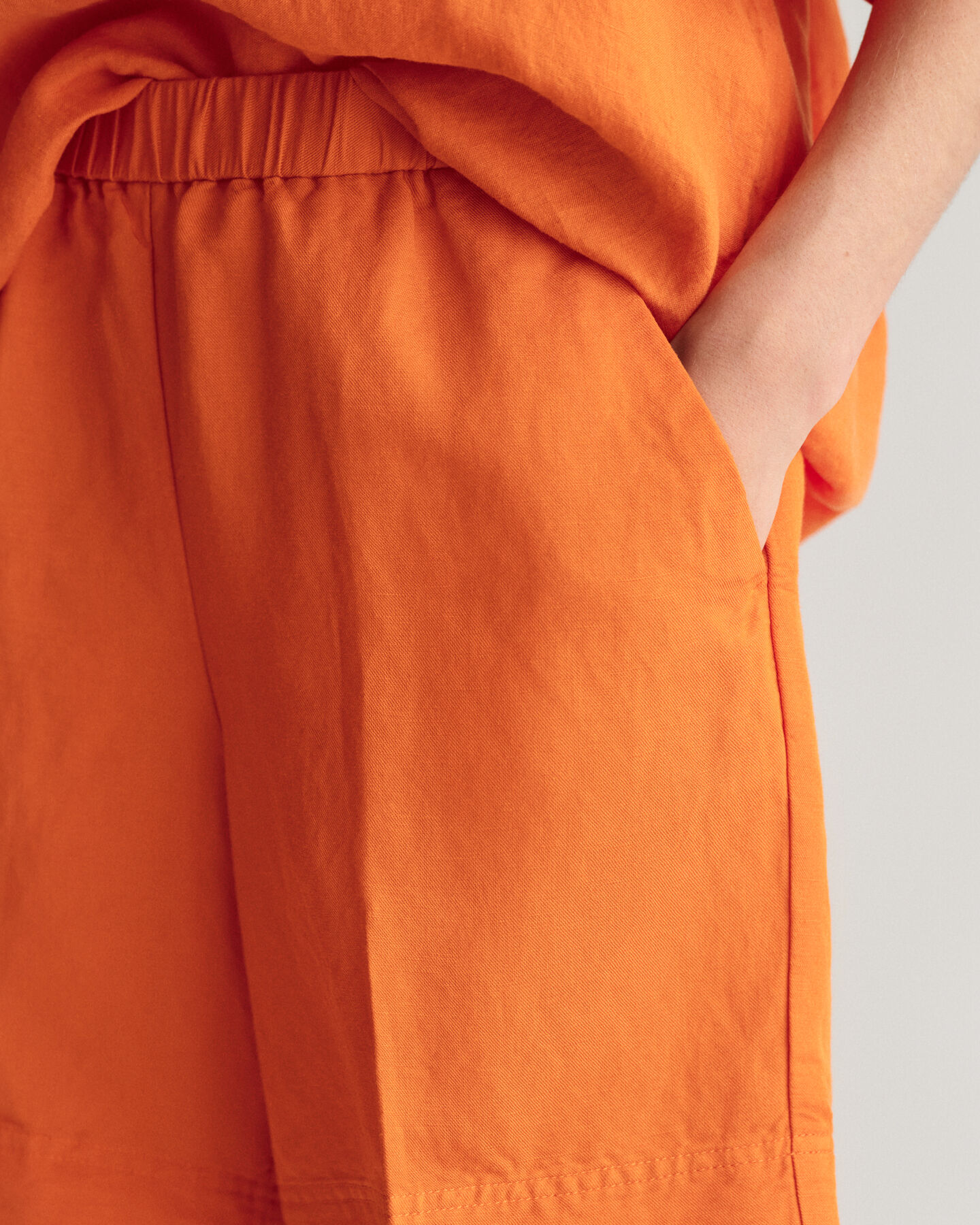 Cal&ccedil;&otilde;es pull-on em linho relaxed fit