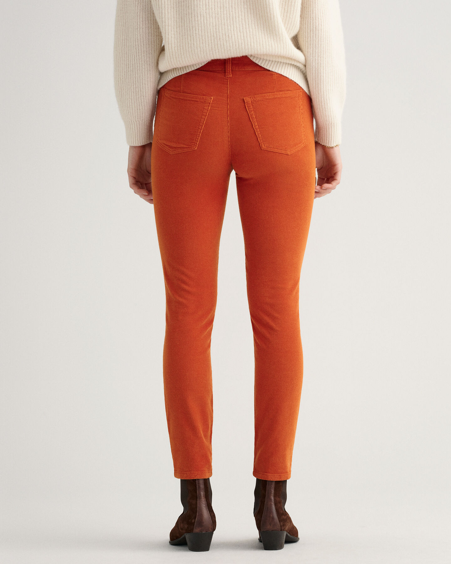 Cal&ccedil;as em bombazina pelo tornozelo Farla slim fit