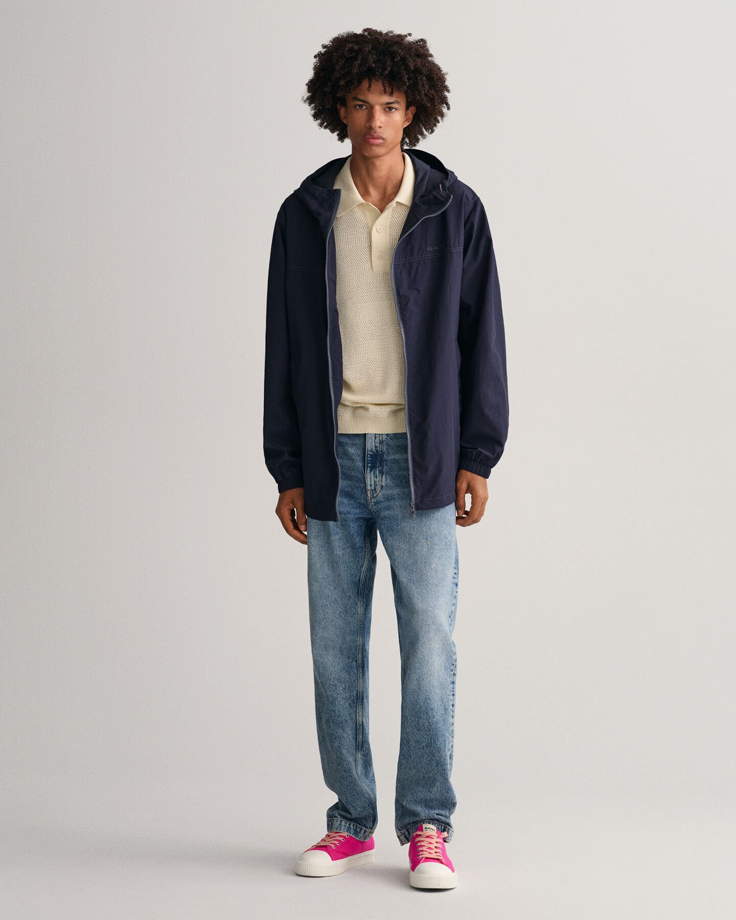 Blusão com capuz leve