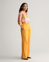 Cal&ccedil;as sob medida em linho com elastano relaxed fit