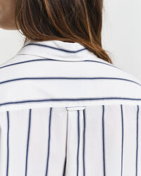 Camisa em popelina às riscas Classic oversized