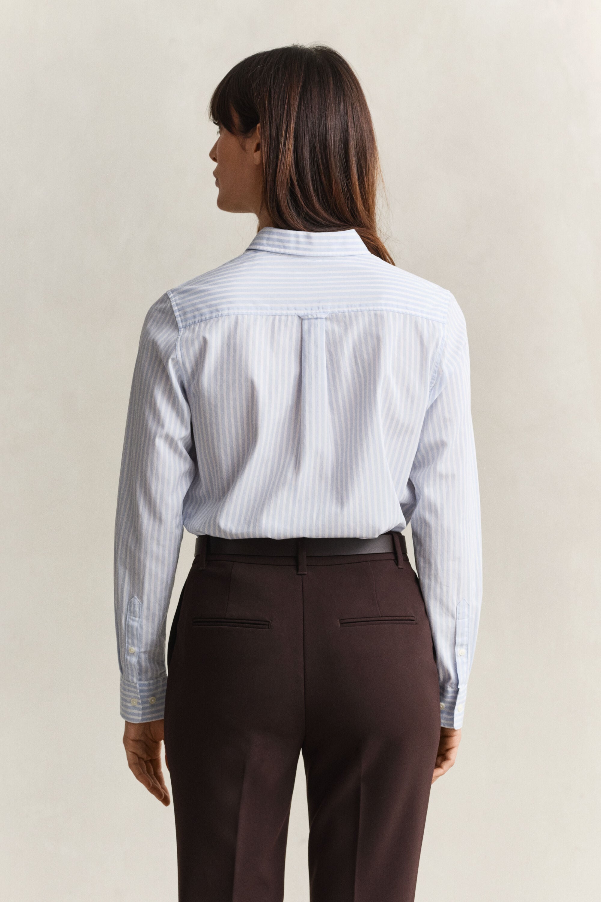 Camisa em popelina às riscas clássica regular fit