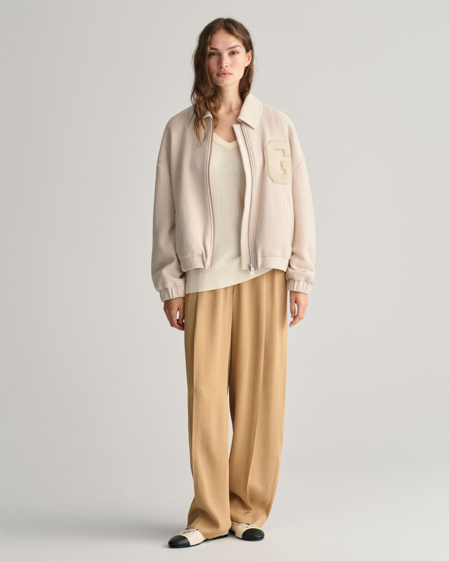 Sweatshirt com decote em V em malha fina