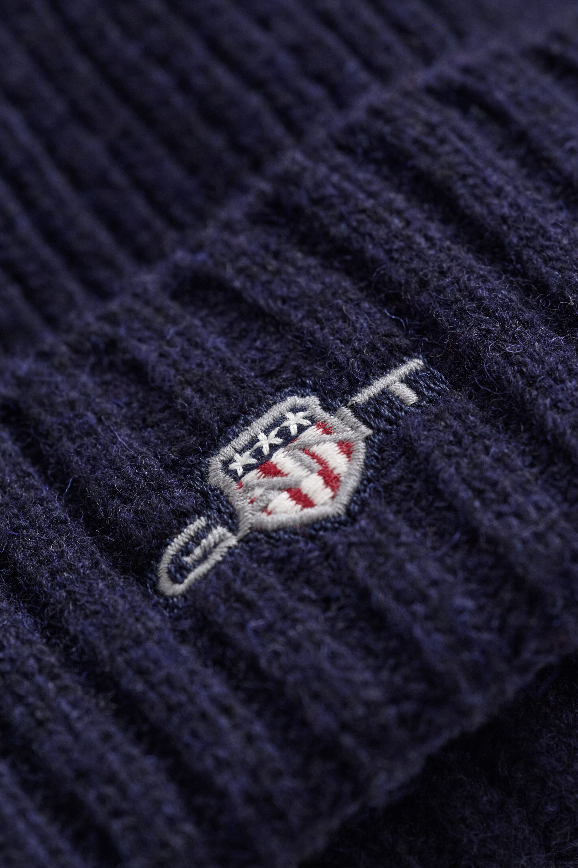 Gorro em lã Shield