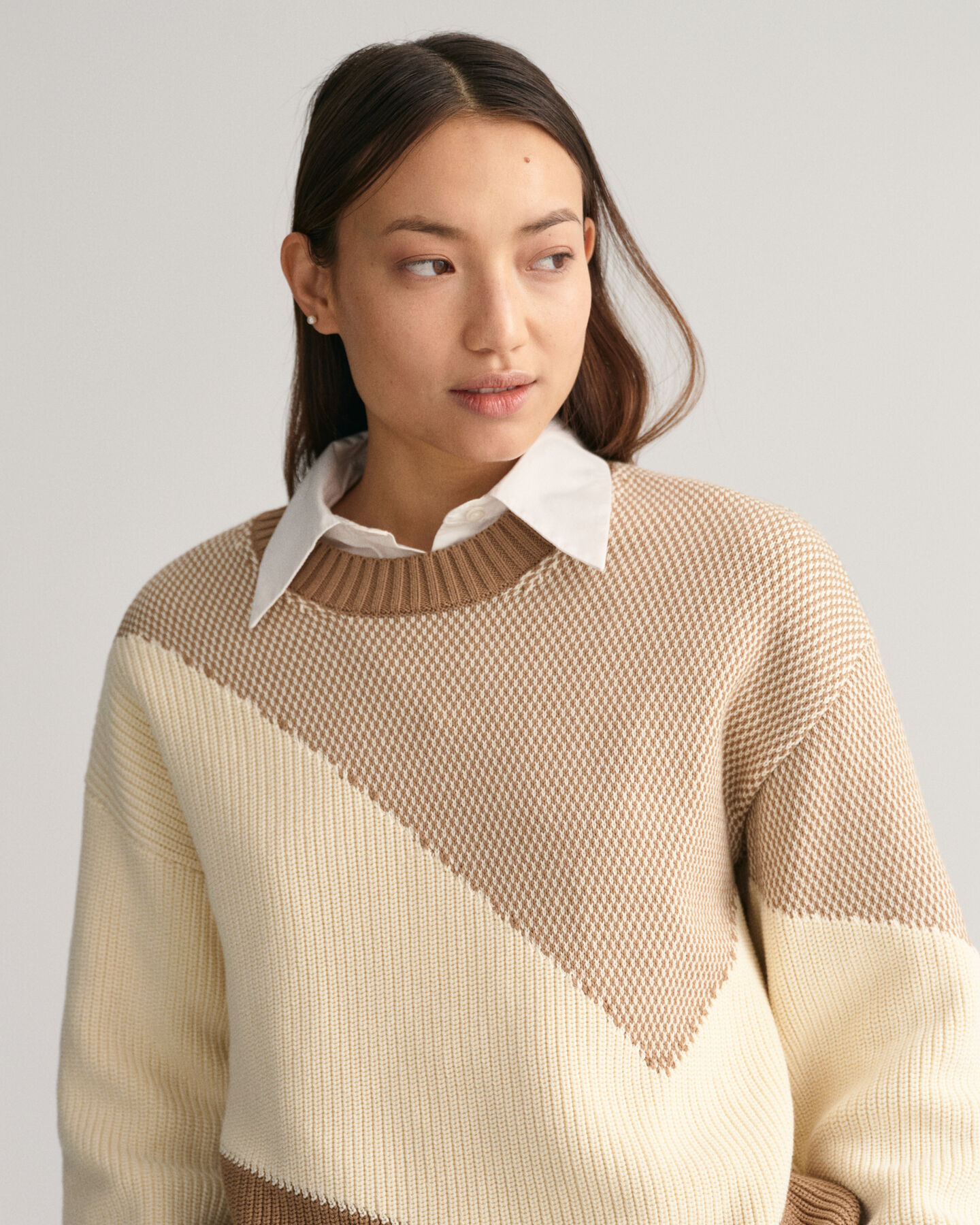 Pulover com decote redondo em algod&atilde;o Color Blocked