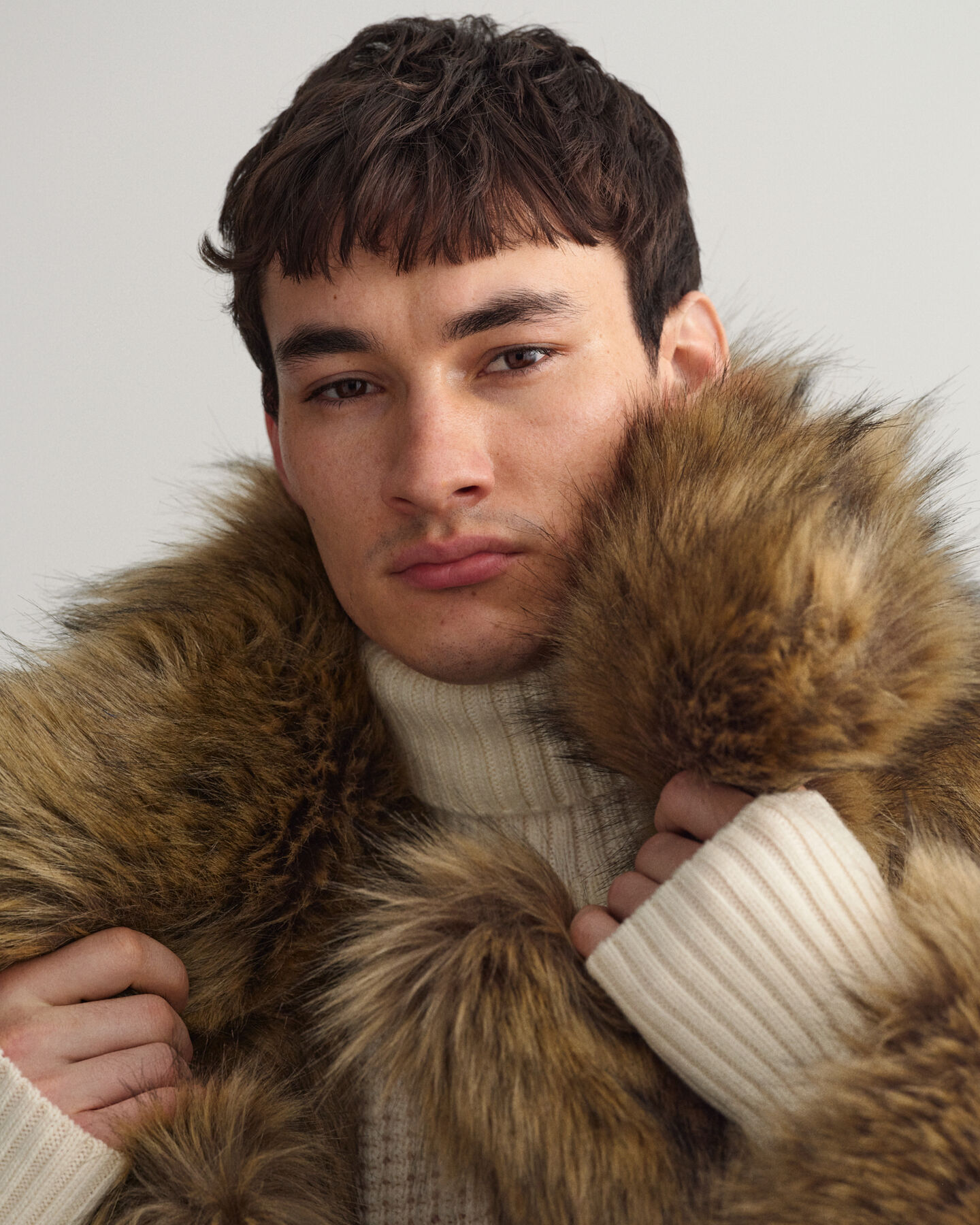 Sobretudo em pelo falso