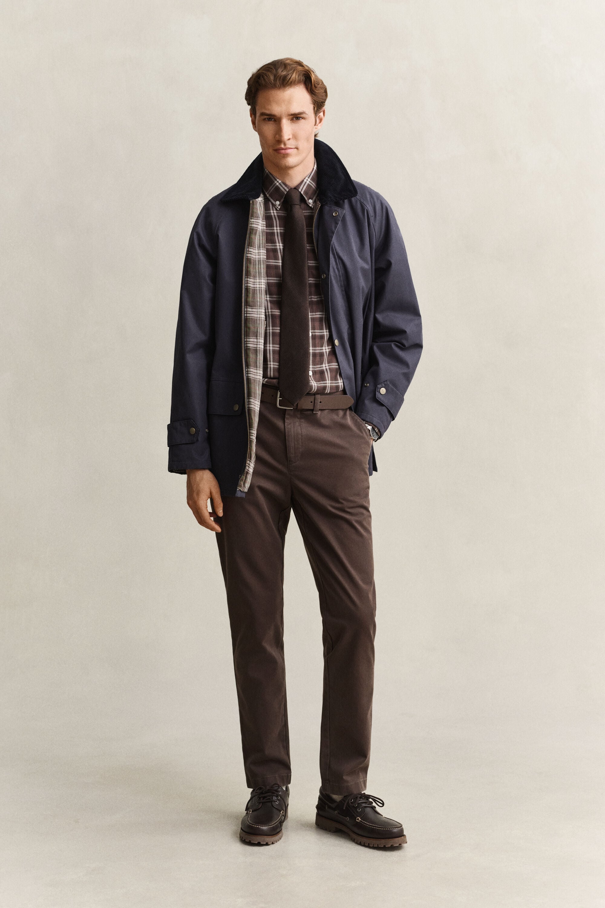 Calças chino confortáveis slim fit