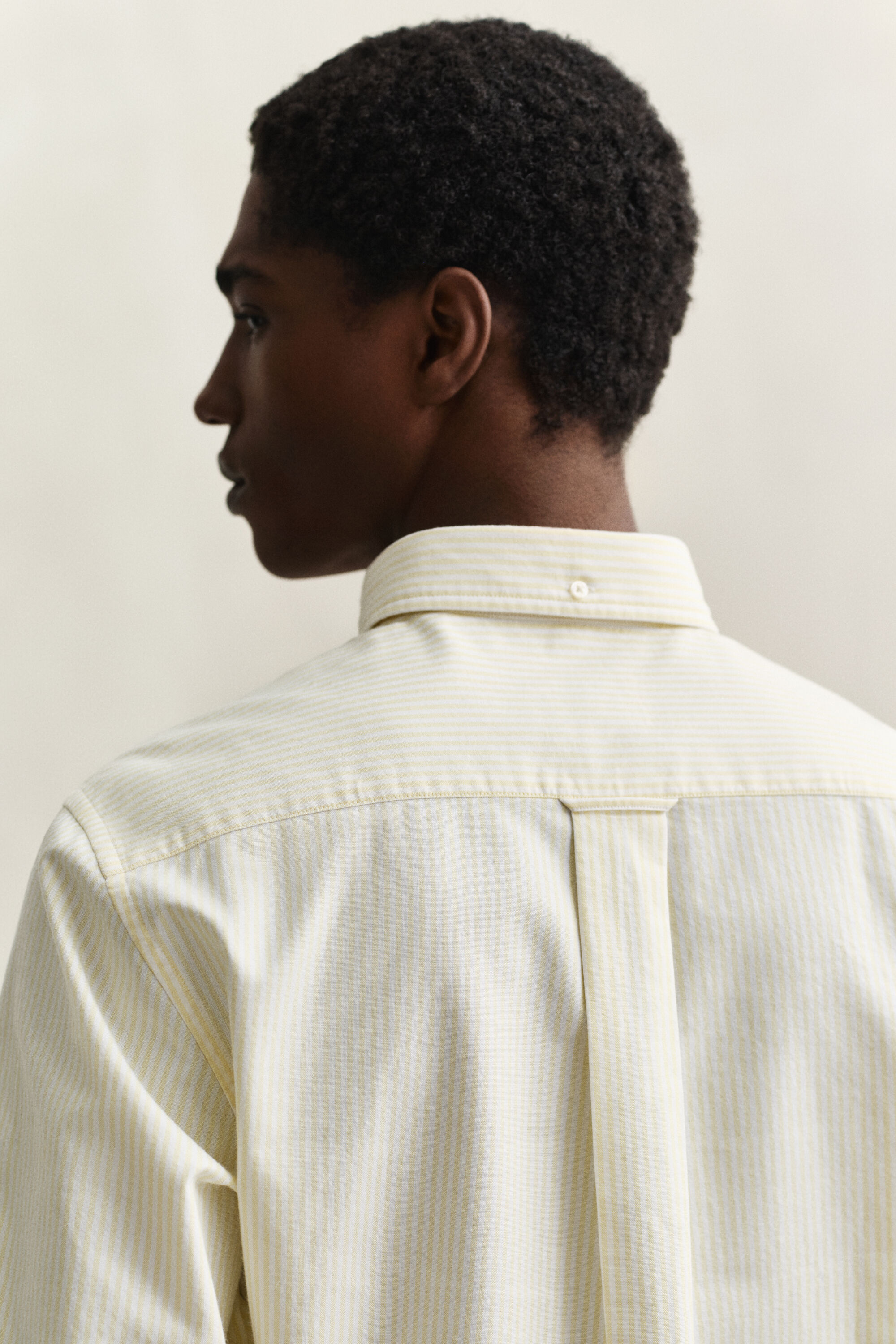 Camisa Oxford às riscas finas Classic