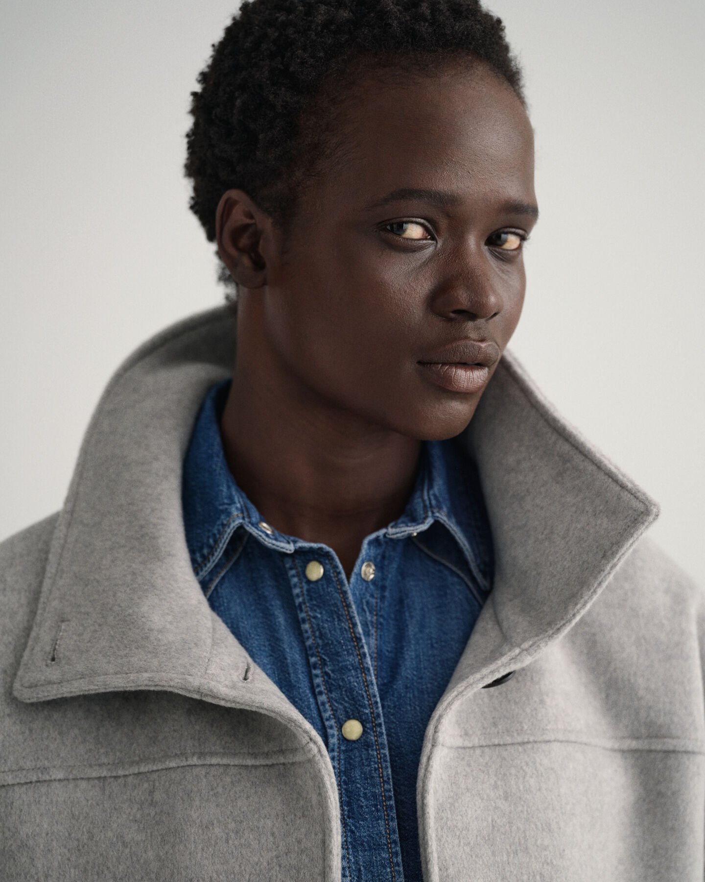 Casaco curto em mistura de lã