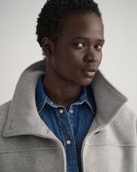 Casaco curto em mistura de lã