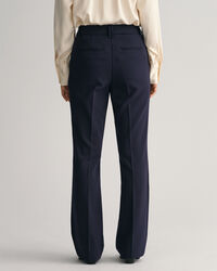 Calças evasê slim fit