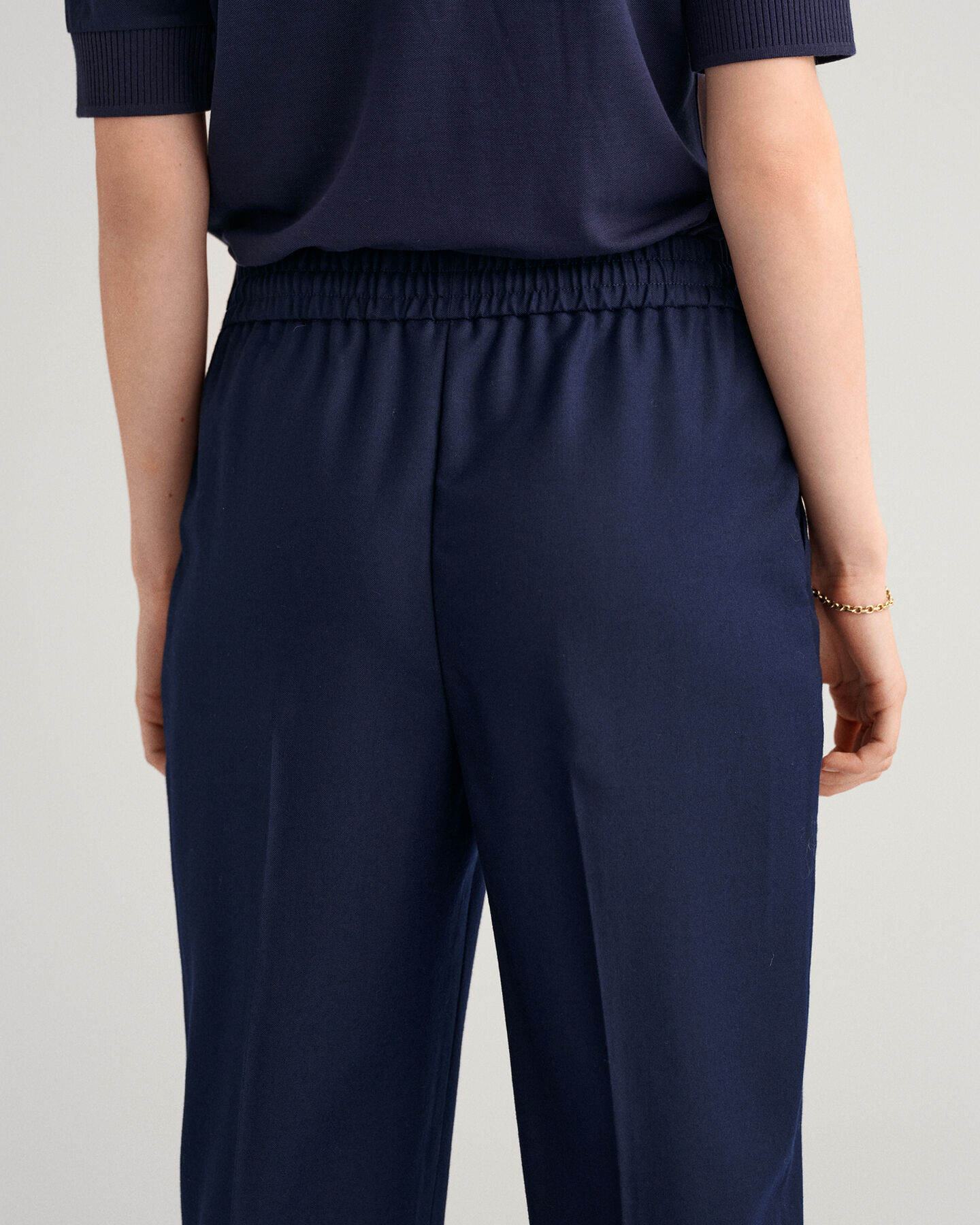 Calças pull-on afuniladas