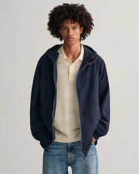 Blusão com capuz leve