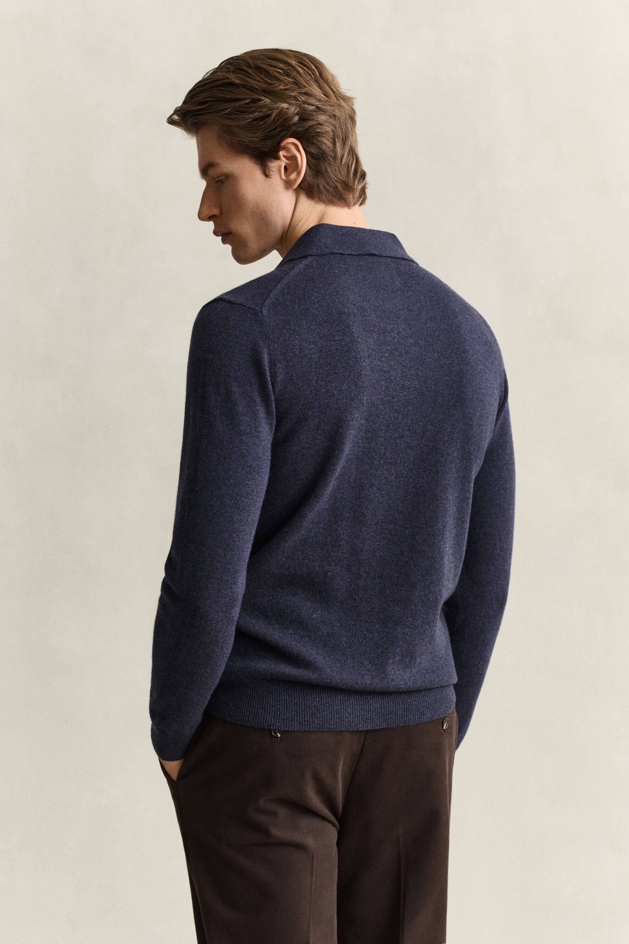 Camisola de malha tipo polo em lã extrafina