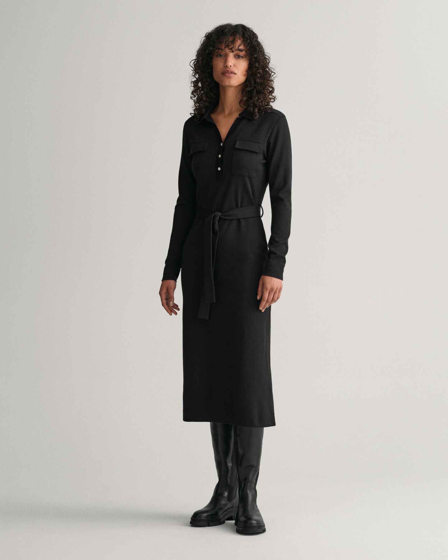 Vestido em jersey com colarinho de polo slim fit