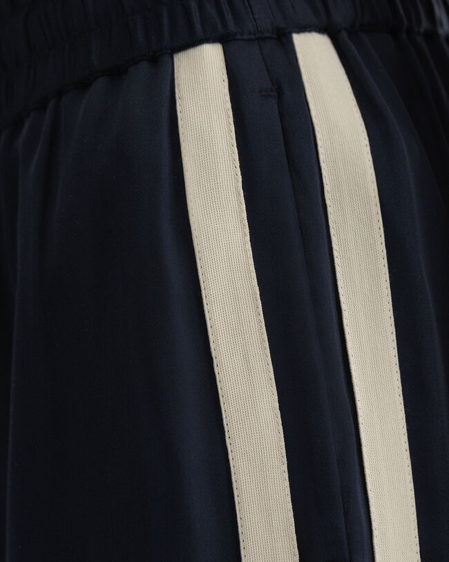 Calças Pull-On em cetim