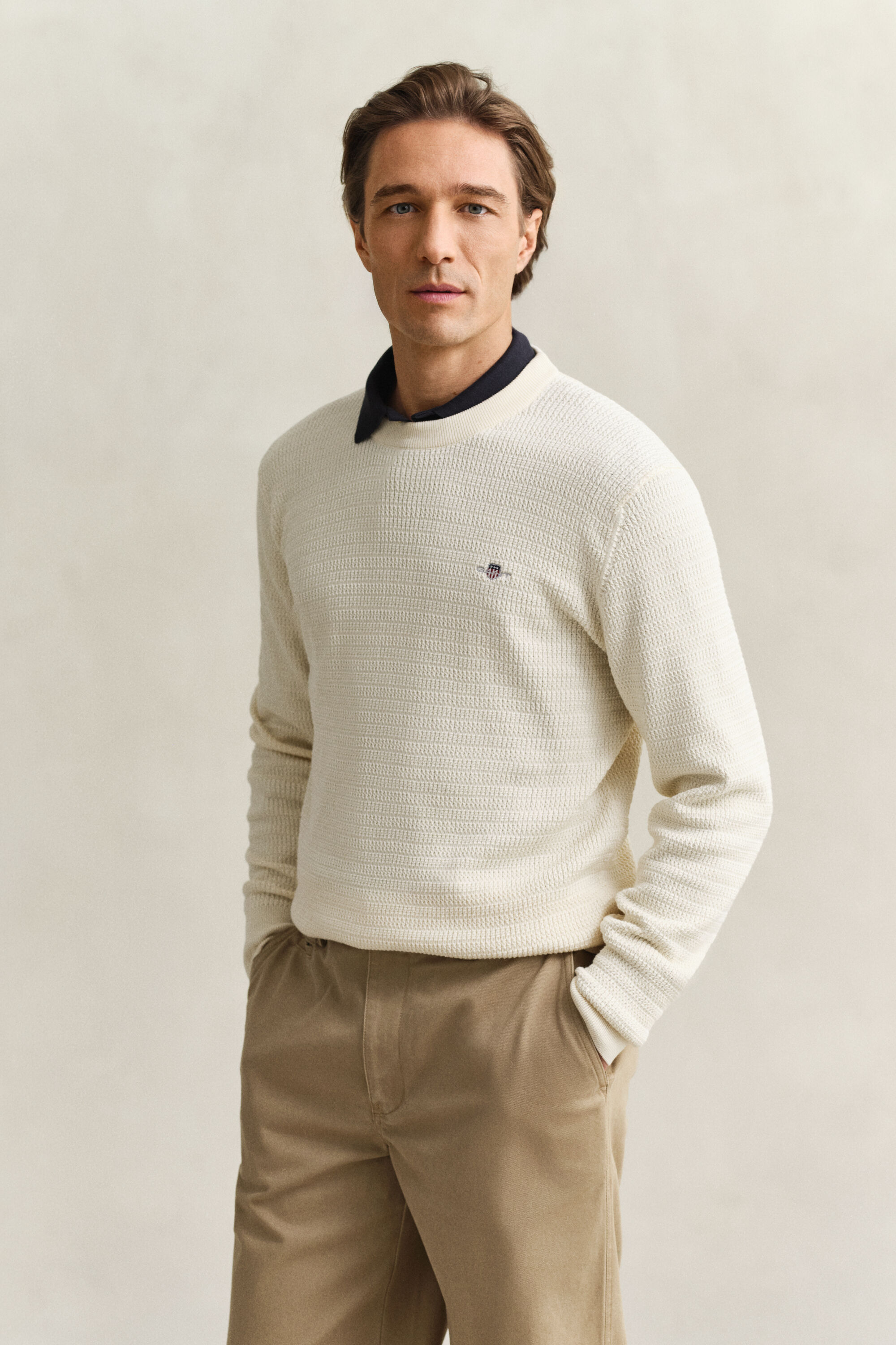 Camisola em mini malha entrançada com decote redondo