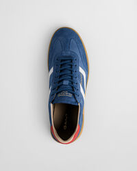 Ténis em camurça Cuzmo