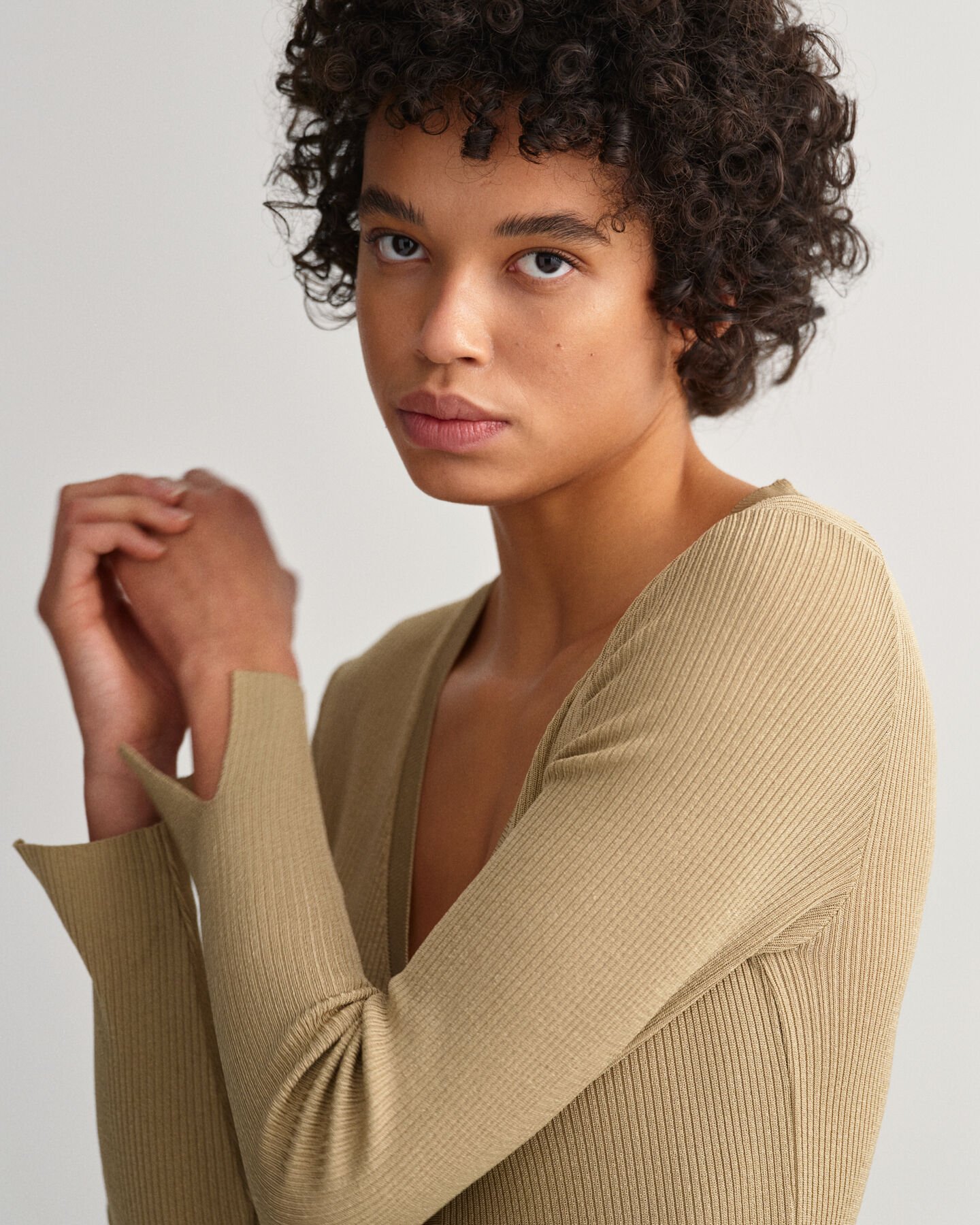 Vestido estilo casaco de malha canelada