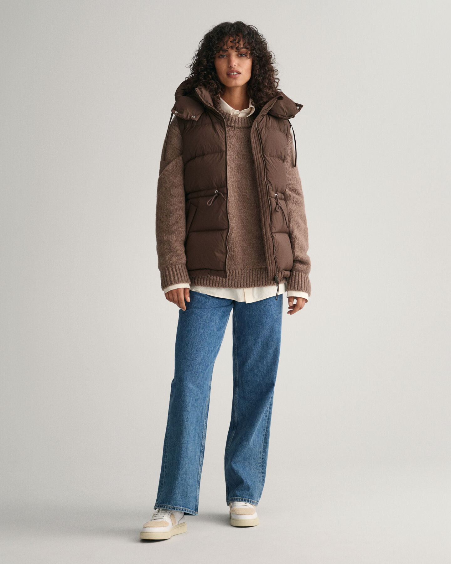 Colete de penas com comprimento m&eacute;dio