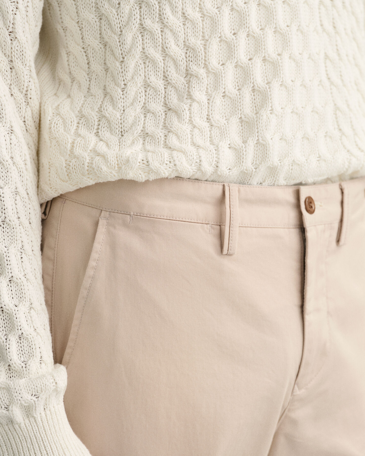 Cal&ccedil;as chino Allister em sarja regular fit